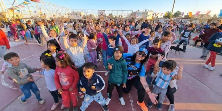 Juegos, música y diversión: La fiesta del Día del Niño llega a los barrios