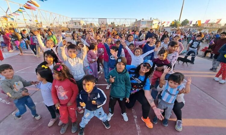 Juegos, música y diversión: La fiesta del Día del Niño llega a los barrios