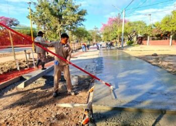 Última etapa del hormigonado en colectora 9 de Julio