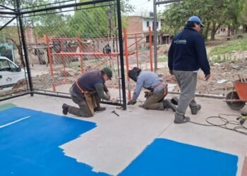 Continúan las mejoras en el polideportivo de barrio Primavera