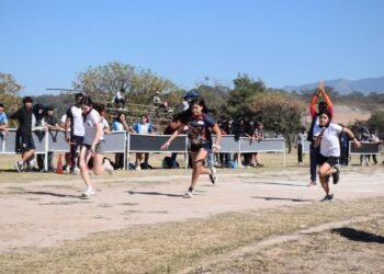 Gran convocatoria para el atletismo en los juegos escolares 2026