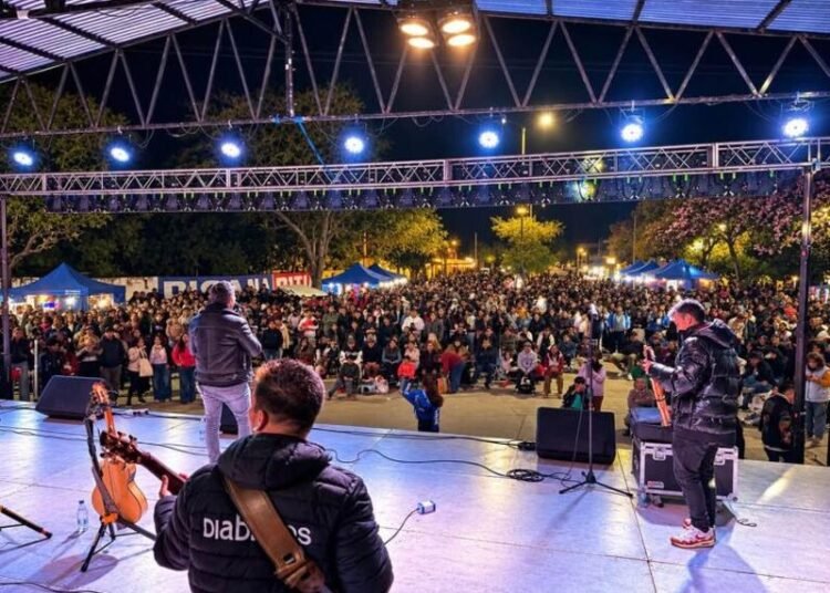 Más de 10 mil personas disfrutaron del festival de la Pre-Peña Colorada