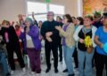 Julio Bravo acompañó a los adultos mayores en la elección de la reina