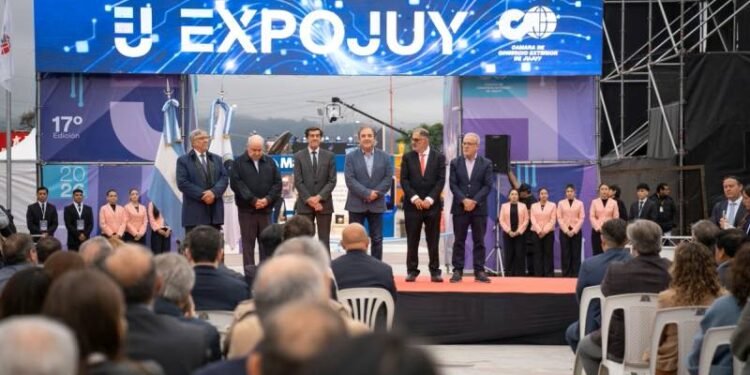 Cultura y Turismo reunió arte, diseño y negocios en ExpoJuy 2026